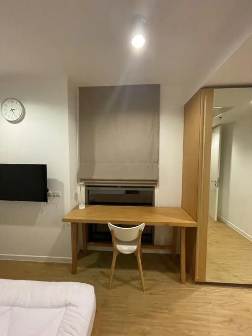 Siamese Surawong 2 bedroom property for rent