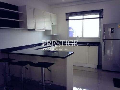 Chaiyapruek Townhome – 2 Bed 3 Bath in East Pattaya PC5419