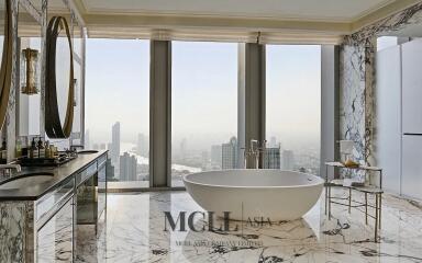 The Ritz Carlton 3+1 Bedroom Sky Residence Penthouse Unit 380 Sqm Stunning View Of Bangkok City