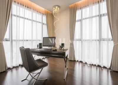 High Floor 3 Bedroom Unit In A Luxury High Rise Condominium Located In A Prime Location