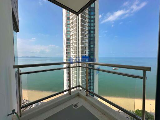 2 Bedrooms Condo in Reflection Jomtien C011458