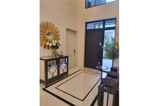 For Rent Moder luxury single house in private compound Nantawan Rama9 - 4 Beds