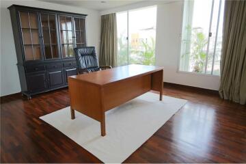 For Rent Modern 3 Bedrooms Pet Friendly in Sathorn