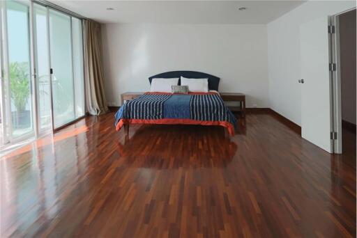 For Rent Modern 3 Bedrooms Open layout  Pet Friendly in Sathorn Just a short walk to BTS