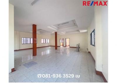 330 Sqm., 2 Beds House listed for ฿ 7,000,000.