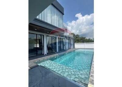 Luxury Pool  Villa Near Khanom Beach Nakhon Si Thammarat