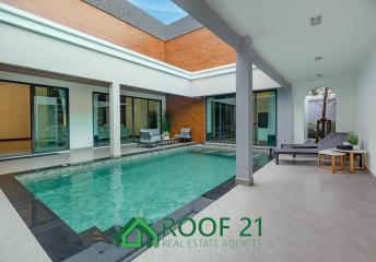 20 Minutes to Pattaya City: Space-Optimized Home with 4 Beds and 5 Baths / OP-0173L