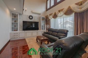 Penthouse for rent in Jomtien only 30 meters from the sea. / R-0328K