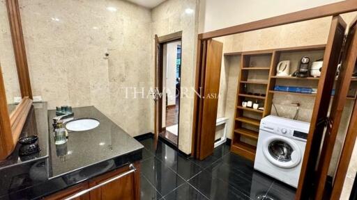 บ้าน ขาย 3 ห้องนอน 350 ตร.ม. ที่ดิน 460 m² ใน  View Talay Marina, Pattaya