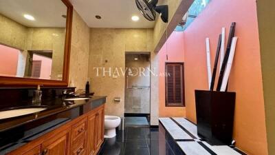 House For sale 3 bedroom 350 m² with land 460 m² in View Talay Marina, Pattaya