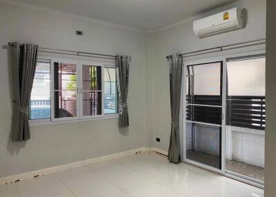 Chiang Mai House for Sale in Moo Baan Tanaboon  3-Bedroom Property