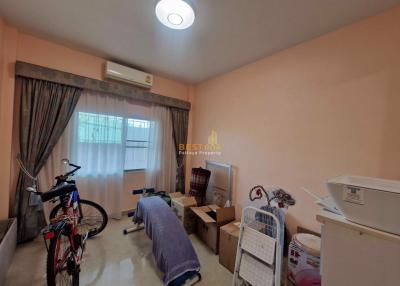 3 Bedrooms Villa / Single House in Classic Home Village East Pattaya H011702