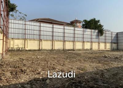 200 Sqw Land for Sale in Heart of Ekkamai