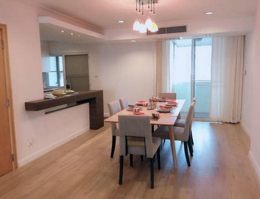 2 Bedroom Pet Friendly Apartment in Sathorn