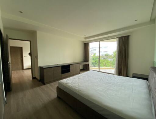 2 Bed Apartment in Phra Khanong