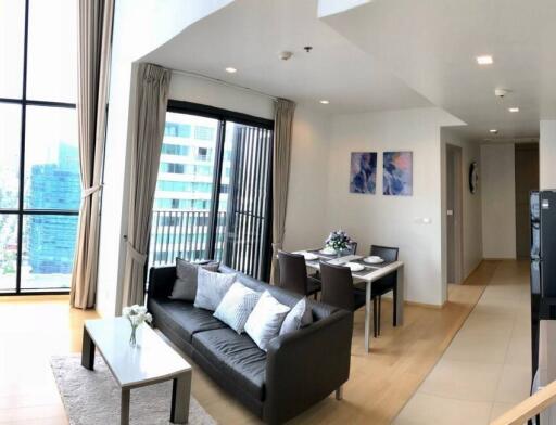 HQ Thonglor  Modern 2 Bedroom Duplex in Thonglor