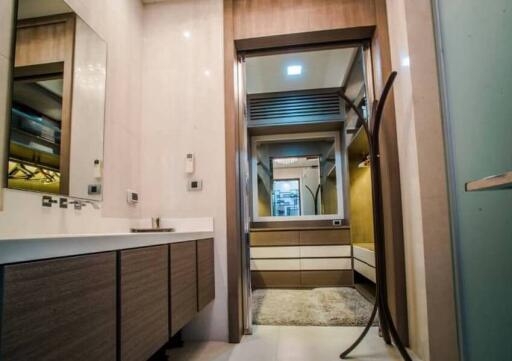 Residence 65 by Sansiri  Stunning 4 Bed Townhouse in Ekkamai