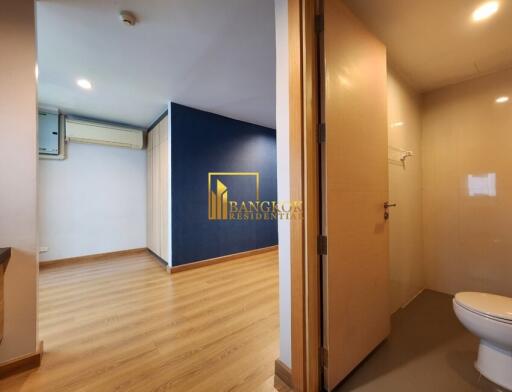 Amazing 3 Bedroom Penthouse Apartment in Phloen Chit