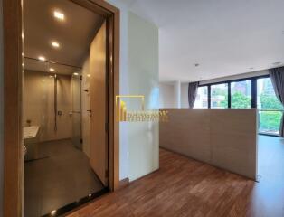 Amazing 3 Bedroom Penthouse Apartment in Phloen Chit