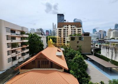 Amazing 3 Bedroom Penthouse Apartment in Phloen Chit