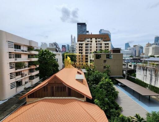 Amazing 3 Bedroom Penthouse Apartment in Phloen Chit