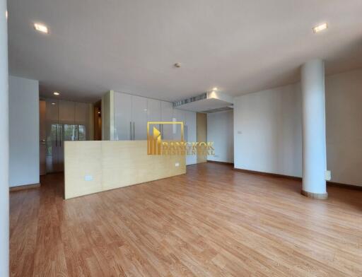 Amazing 3 Bedroom Penthouse Apartment in Phloen Chit