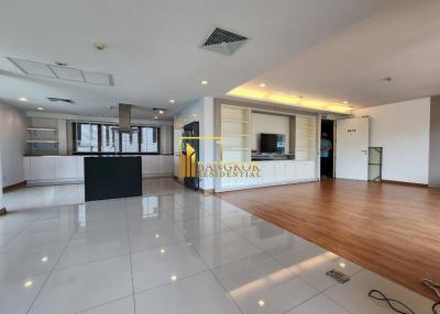 Amazing 3 Bedroom Penthouse Apartment in Phloen Chit