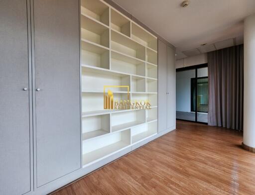 Amazing 3 Bedroom Penthouse Apartment in Phloen Chit