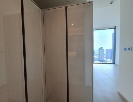 The Strand  3 Bedroom Super Luxury Condo Near BTS Thong Lo