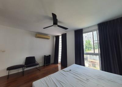 The Forty Nine Plus II  2 Bedroom Property For Sale in Thong Lo