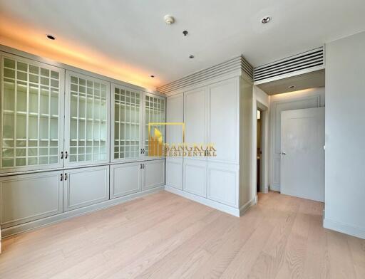 Emporio Place  Unfurnished 3 Bedroom Condo in Phrom Phong