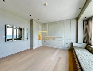 Emporio Place  Unfurnished 3 Bedroom Condo in Phrom Phong