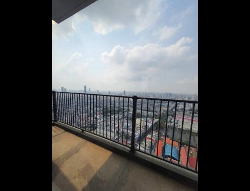 Menam Residences  3 Bedroom Riverside Property For Sale