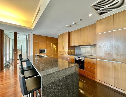 Hansar  Luxury 2 Bedroom Condo With Beautiful Views of Ratchadamri