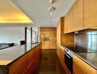 Hansar  Luxury 2 Bedroom Condo With Beautiful Views of Ratchadamri