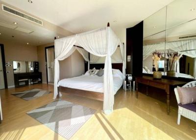 Baan Sathorn Chaophraya  2 Bedroom Riverside Condo For Sale