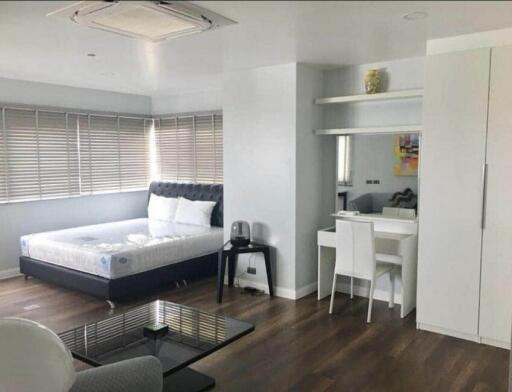 Sathorn Gardens  Modern 3 Bedroom Condo For Rent in Sathorn CBD