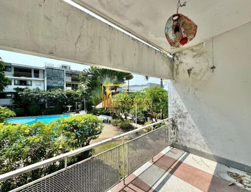 Thada Court  Large 2 Bedroom Townhouse For Rent in Sathorn