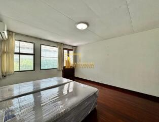 Thada Court  Large 2 Bedroom Townhouse For Rent in Sathorn