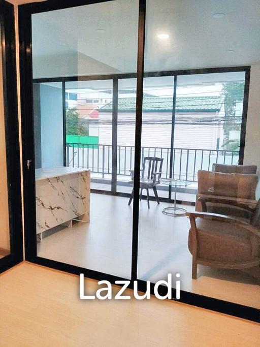 Townhouse in Ladprao 71 4 Bedroom For Sale