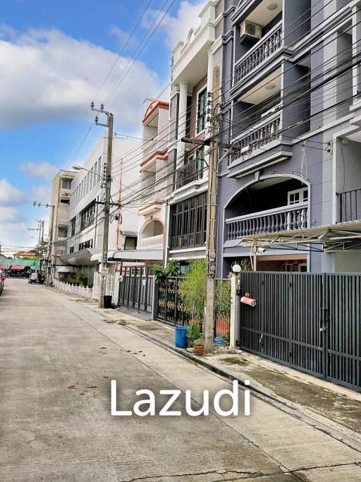 Townhouse in Ladprao 71 4 Bedroom For Sale