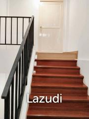 Townhouse in Ladprao 71 4 Bedroom For Sale