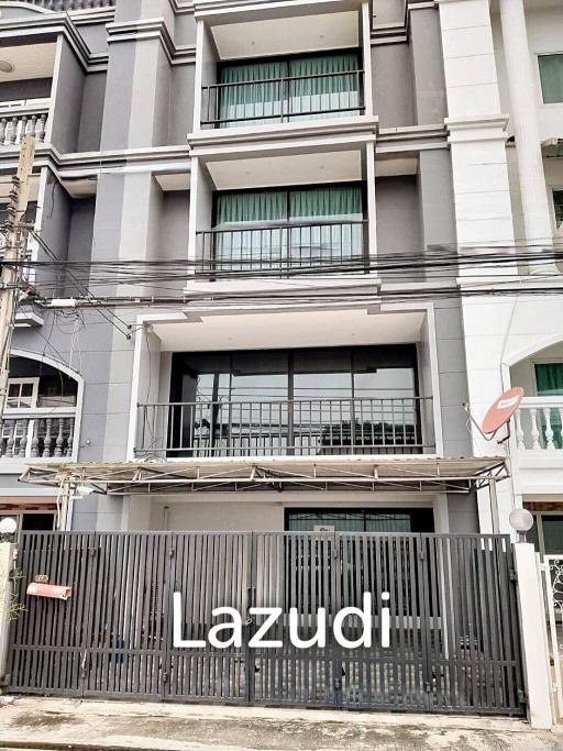 Townhouse in Ladprao 71 4 Bedroom For Sale