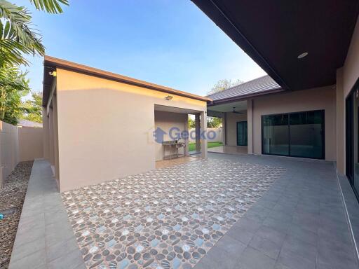 3 Bedrooms House in Baan Pattaya 5 Huay Yai H011464