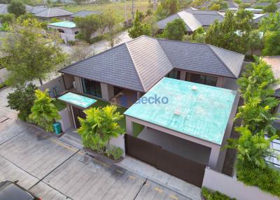 3 Bedrooms House in Baan Pattaya 5 Huay Yai H011464