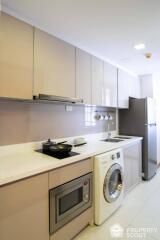 1-BR Condo at Dazzle Sukhumvit 7 near BTS Nana