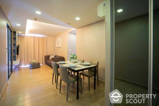 1-BR Condo at Dazzle Sukhumvit 7 near BTS Nana