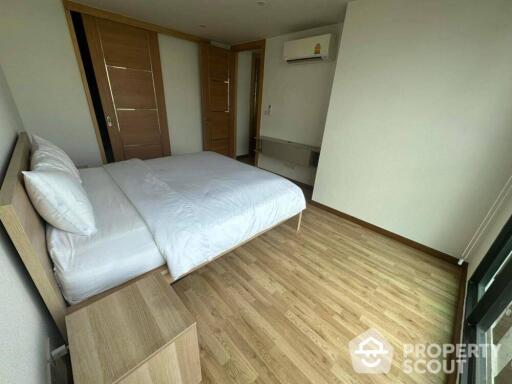 1-BR Condo near BTS Ari