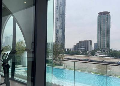 Studio Condo at Chapter Charoennakhon–riverside near BTS Krung Thon Buri