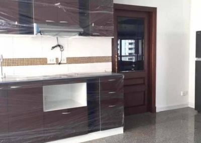 3-BR Condo at The Waterford Thonglor near BTS Thong Lor